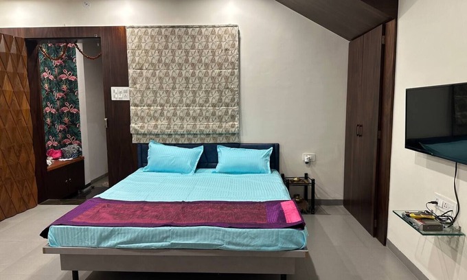 Indore House | Exquisite 1BR in a villa with private kitchen