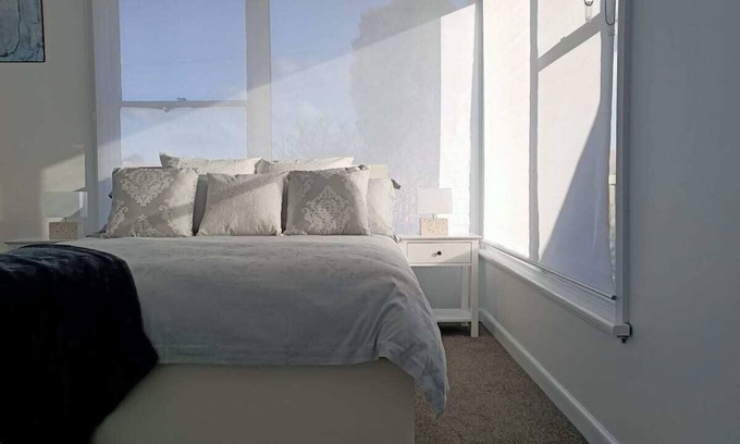 Ballarat North House | Exquisitely furnished house walking distance to AFL Mars Stadium