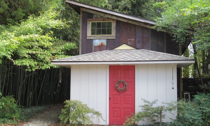 Burlington House | Extended Stay Cottage w/loft in Secluded Bamboo Forest in Burlington NC