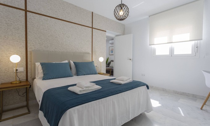 Old Town Apartment | Exterior apartment without terrace - BRUJULA by Cadiz4Rentals