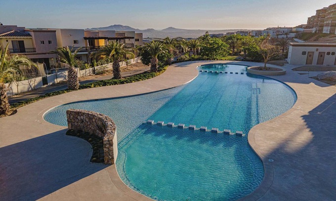 Cabo San Lucas Apartment | Extraordinary Penthouse + Views & Pool Access