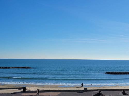 Palavas-les-Flots Apartment | F2 Cabine à Palavas, Plage Directe, Terrasse Vue Mer, Parking Privé - FR-1-559-36