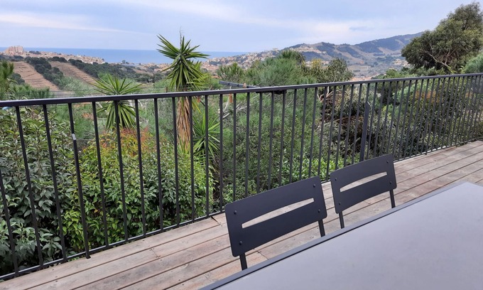Banyuls-sur-Mer Villa | F5 Villa in Banyuls-sur-Mer with garden and private parking for 8 people