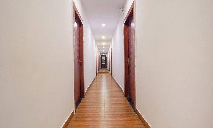 Maharana Pratap Nagar Hotel | Fabexpress Gauri Shree