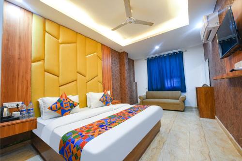 South West Hotel | FabHotel Grand Villa