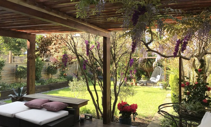 Putney Apartment | Fabulous en-suite room, independent access and garden in London superChic area