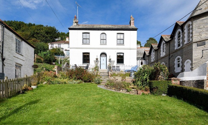 Chapel Ground House | Fabulous family home with spacious garden and wifi