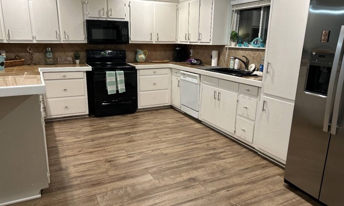 Crystal Beach Cabin | Fabulous open concept cabin sleeps 12 on Bolivar Peninsula