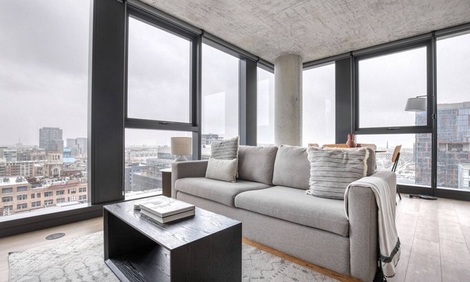 West Loop Apartment | Fabulous West Loop 2BR w/Rooftop & Dog Wash, nr L, by Blueground