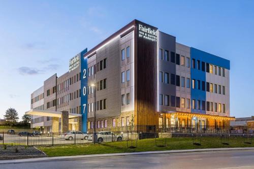 Downtown Des Moines Hotel | Fairfield Inn & Suites by Marriott Des Moines Downtown
