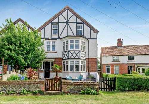 West Runton House | Fairholme