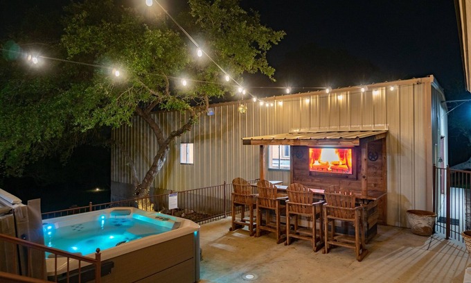 New Braunfels House | *Fall Specials*Hot Tub/Shuffleboard/Pool Table near Guadalupe Riv. & Lake