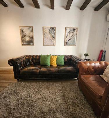 Gothic Quarter Apartment | Family Flat Near Ramblas BCN 5 rooms