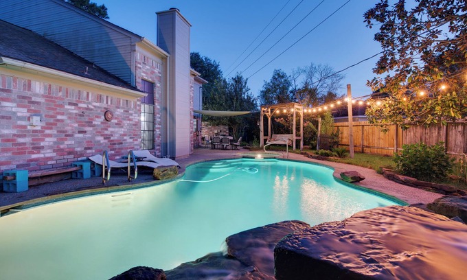 Spring House | Family-Friendly 4BR w/Heated Pool, Spa & Game Room near The Woodlands and IAH