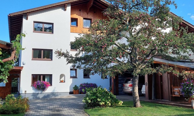Oberperfuss Apartment | family-friendly, close to nature, active, relax,