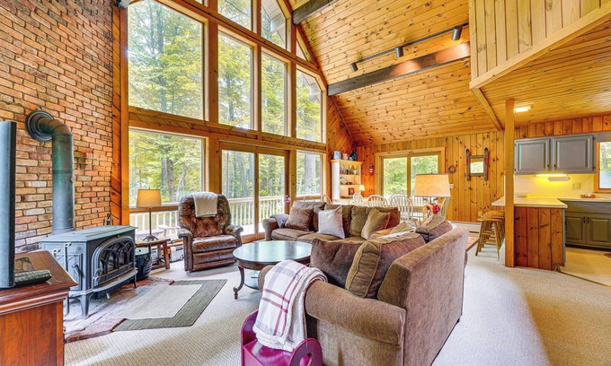 Ludlow Cabin | Family-Friendly Ludlow Cabin on Lake Pauline!