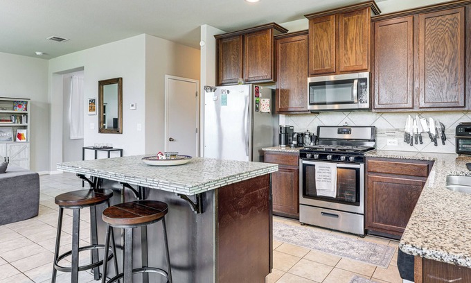 Buda Cottage | Family Home w/Pool Access: 5 Mi to Downtown Buda!