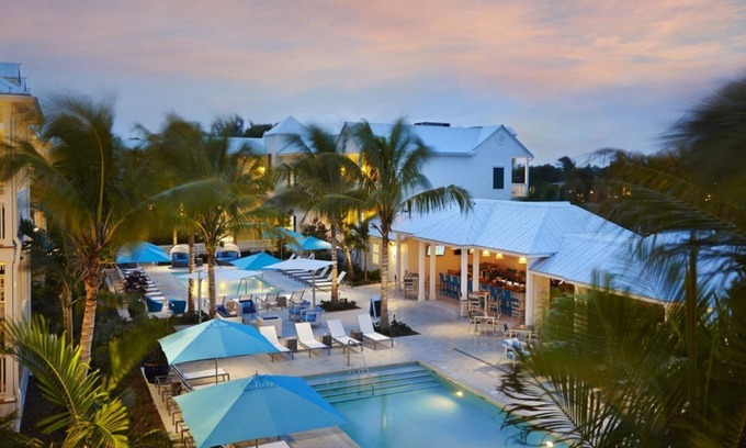 Historic Seaport House | Family Ready 1 BR Suite | Outdoor Pools | 4 Suites