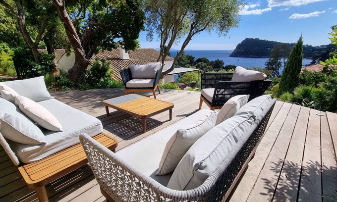 Rayol-Canadel-sur-Mer Villa | Fantastic modern villa near the sandy beaches