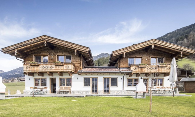 Helfenstein House | Fantastic chalet in a quiet location on the outskirts of Hart bei Fügen-Chalet 1