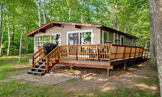 Manitowish Waters House | Fantastic lakefront home with fireplace, fast WiFi, washer/dryer & dog-friendly