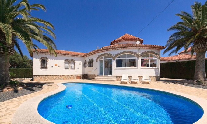 Miami Platja Villa | Fantastic Mediterranean Villa with Pool · VILLA DORADA