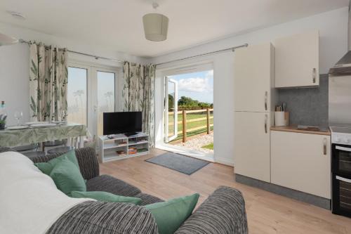 Marshborough Apartment | Farmhouse Apartment with Paddock & Orchard Views