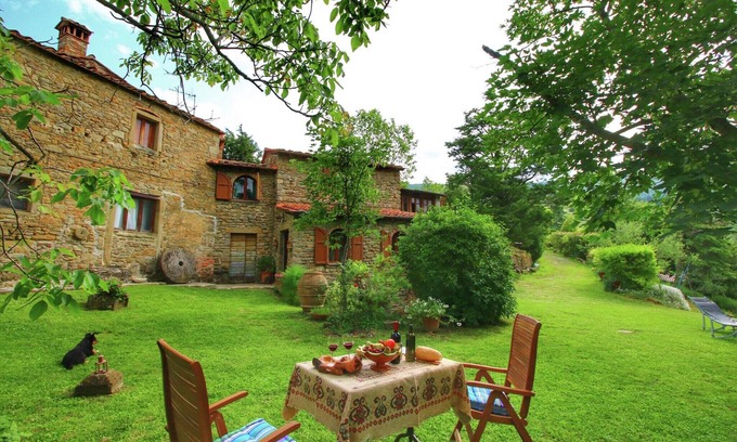 Cortona Apartment | Farmhouse in Cortona with pool