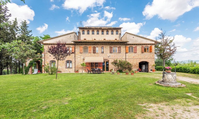 San Gimignano Other | Farmhouse "Le Volpaie - Appartamento Maria" with Private Garden, Whirlpool & Wi-Fi