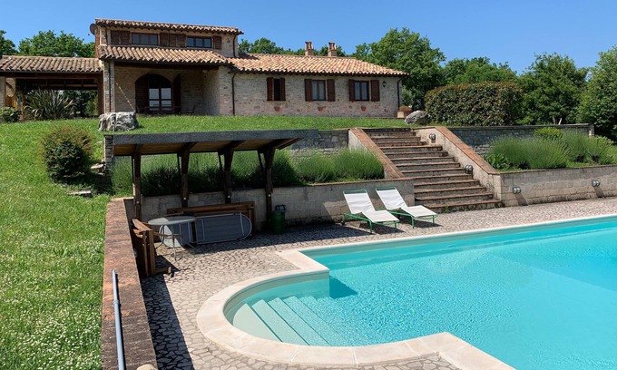 Acqua Loreto House | Farmhouse with swimming pool immersed in the Umbrian countryside - 7 beds