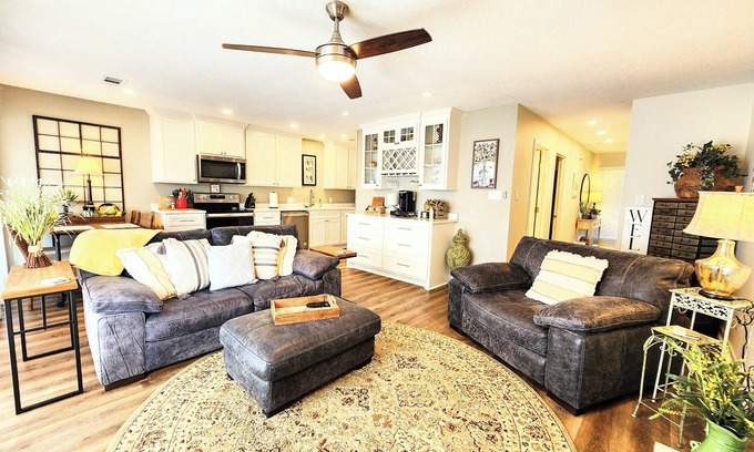 Hot Springs Condo | Farr Shores Sunset Serenity