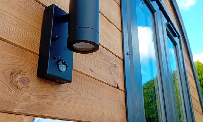 Sprowston Cabin | Fat Pete's Pod - Just 10 minutes from the Norfolk Broads and the City Of Norwich