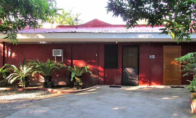 Dumaguete House | Felipa Beach - Ilang Ilang