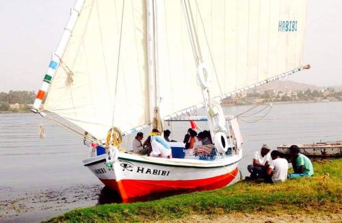 Aswan Boat Rental | Felucca Sailing Boat Overnight Experience