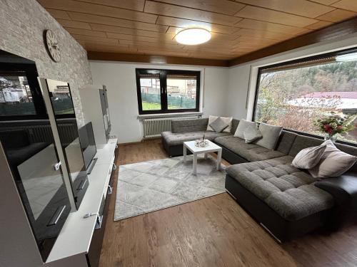 Aschbach Apartment | Ferien- und Monteurwohnung Zum Waldblick