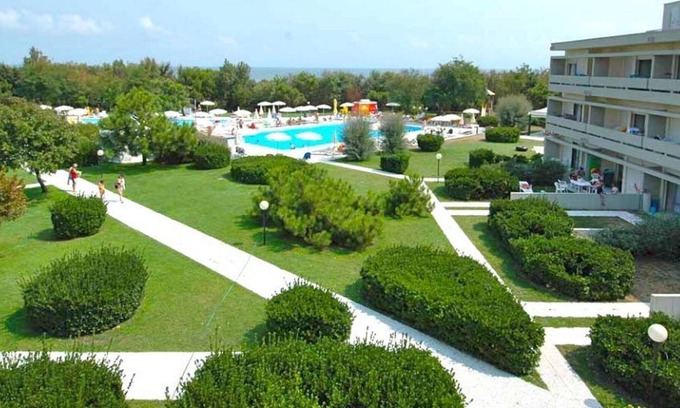 Chioggia Apartment | Ferienanlage Isaresidence - Tipo2 with pool / sea view AGISA (2350)