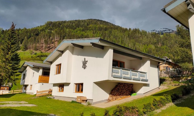 Grosskirchheim House | Ferienhaus Ahornli im Mölltal