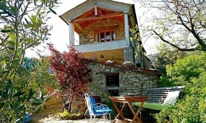 Monta D'aquila House | Ferienhaus für 3 Gäste mit 100m² in Aquila di Arroscia