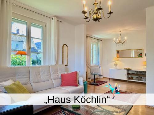 Reutin House | Ferienhaus Köchlin - charmante Doppelhaushälfte mit Garten und Parkplatz