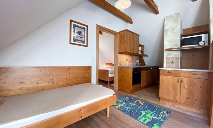 Johnsdorf-Brunn Other | Ferienwohnung "troadkastn" mit Frühstück - Kürbishof Gartner