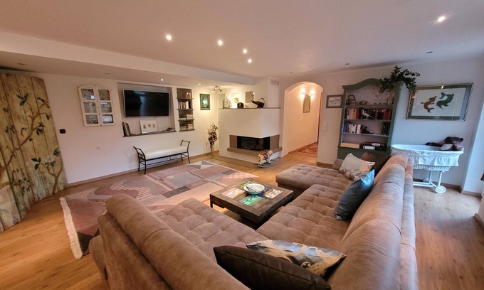 Oberschonau Apartment | Ferienwohnung für 2 - 6 Personen, 114 m², mit 3 separaten Schlafzimmern und Terrasse
