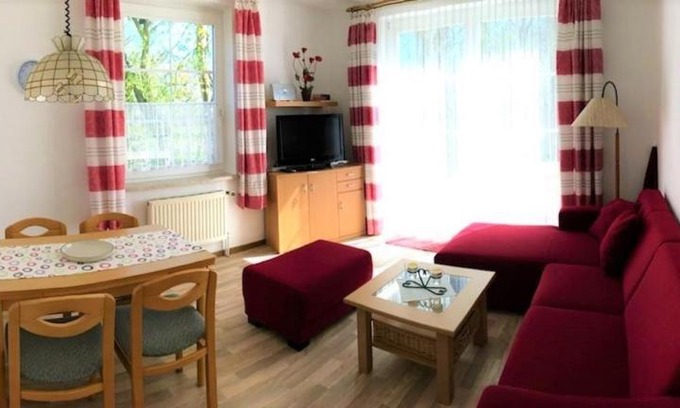 Vitzdorf Apartment | Ferienwohnung 1, EG, Hof zur Sonnenseite Fehmarn