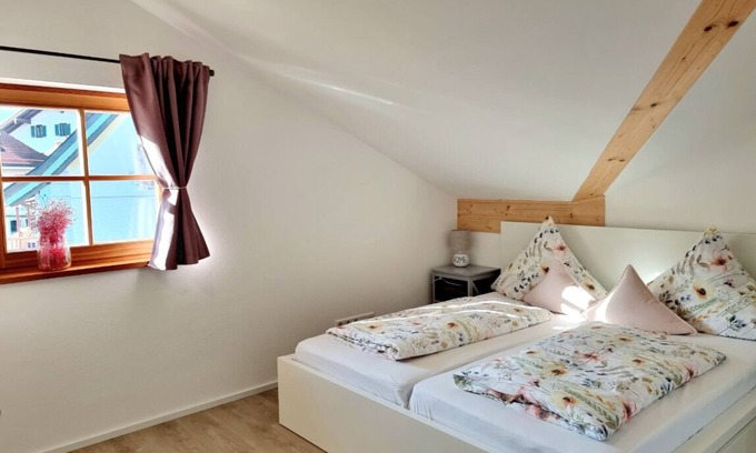 Marquartstein Apartment | Ferienwohnung- 3 Personen, 68qm, Wohnküche, 1 Schlafzimmer, Wlan