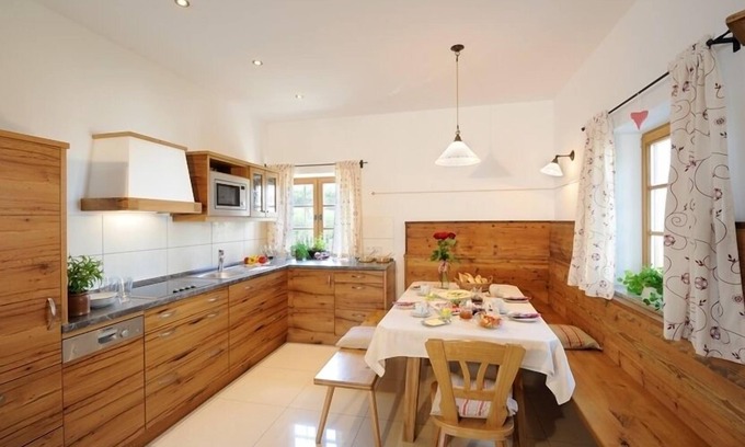 Hoslwang Apartment | Ferienwohnung "Chiemsee", 110 qm Erdgeschoss, 3 separate Schlafzimmer