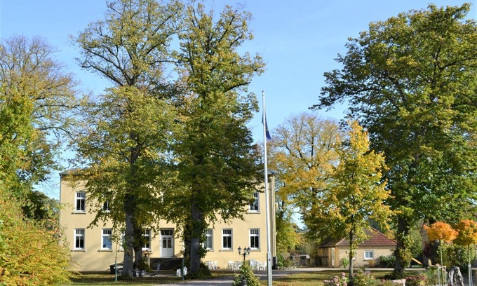 Katharinenhof Apartment | Ferienwohnung im Gutshaus "o3"