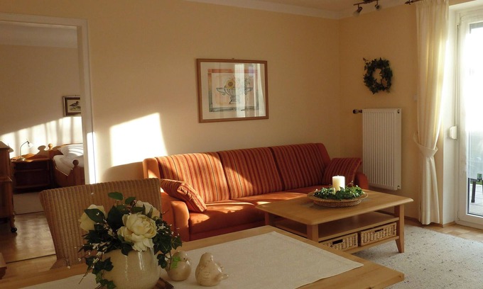 Bad Endorf Apartment | Ferienwohnung Lehmann 58 qm, Erdgeschoss, mit Terrasse und Separatem Schlafzimmer