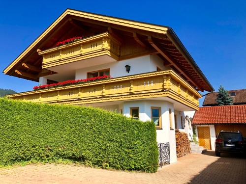 Unterammergau Apartment | Ferienwohnung mit Bergblick