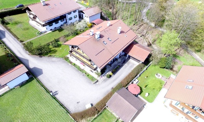 Bad Kohlgrub House | Ferienwohnung mit Herrlichem Blick in die Berge und Tollem Sonnenaufgang