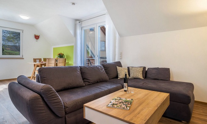 Oberkirch Apartment | Ferienwohnung Rosalinde, 72qm, 2 Schlafzimmer, max. 4 Personen
