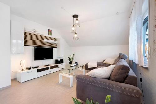Moessingen Apartment | Ferienwohnung Rosengarten
